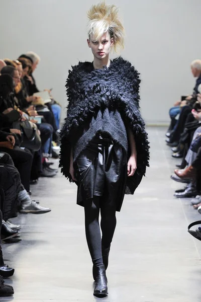 Look 17